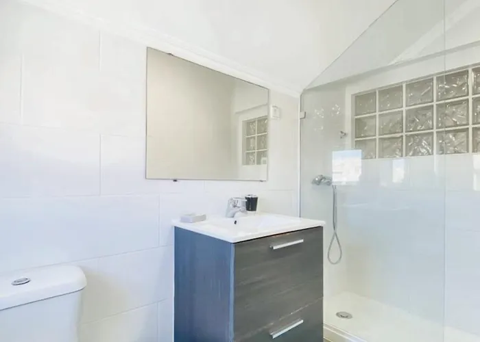 Charming In Lisboa, 3 Sqm, View * Лиссабон